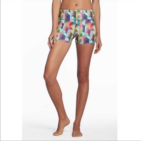 Fabletics Chevron Multicolored Shorts XXL - Picture 2 of 13